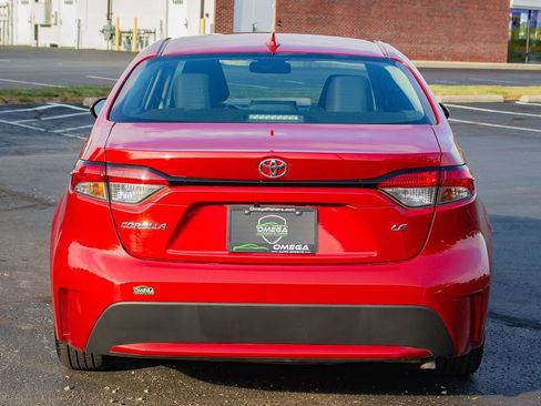 Used 2021 Toyota Corolla LE FWD image 8