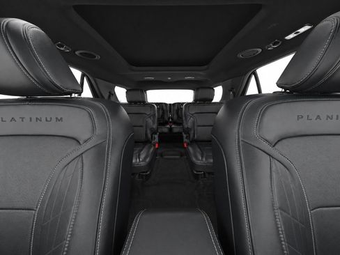 Used 2018 Ford Explorer Platinum AWD/4WD image 16