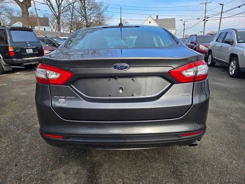 Used 2016 Ford Fusion SE image 27