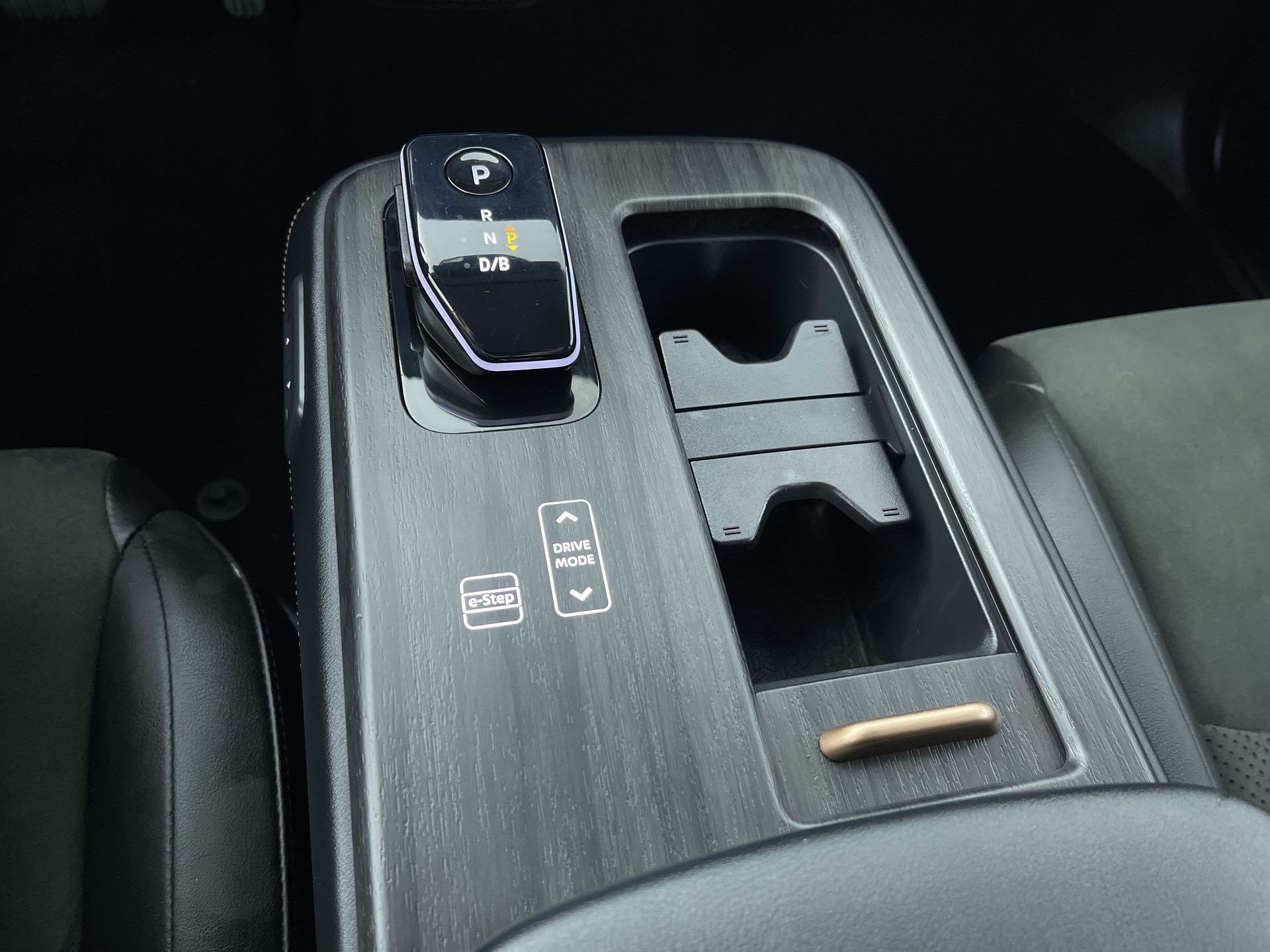 Certified 2024 Nissan Ariya AWD image 21
