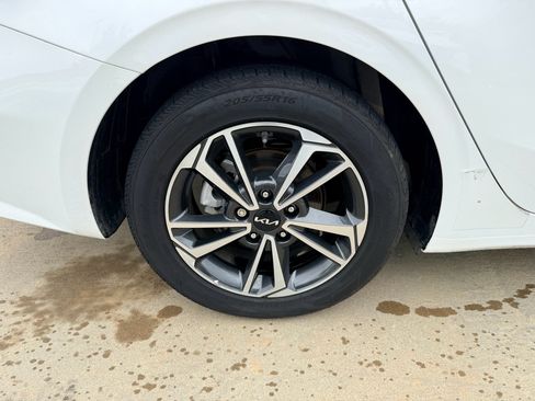 Used 2023 Kia Forte LXS w/ LXS Technology Package FWD image 29