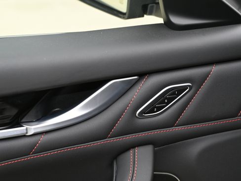 New 2024 Maserati Levante Modena Ultima image 17