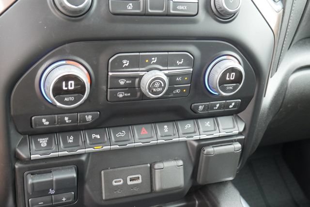 Used 2022 Chevrolet Silverado 3500 High Country AWD/4WD image 24