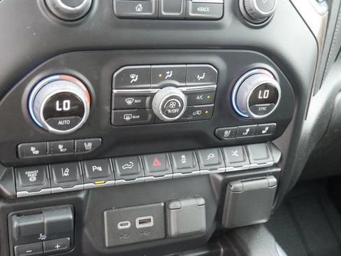 Used 2022 Chevrolet Silverado 3500 High Country AWD/4WD image 24