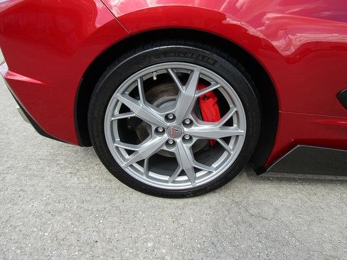 Used 2023 Chevrolet Corvette Stingray Premium Conv w/ Z51 Performance Package RWD image 23