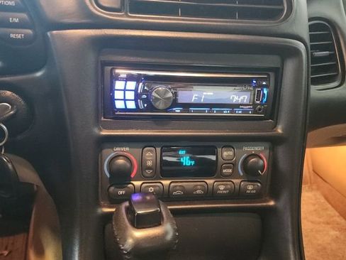 Used 2001 Chevrolet Corvette Coupe w/ Preferred Equipment Group1 RWD image 14