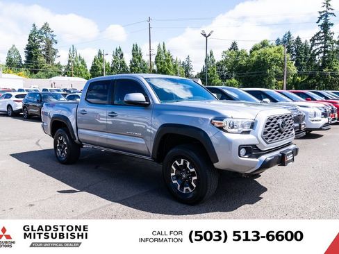 Used 2020 Toyota Tacoma TRD Off-Road AWD/4WD image 29