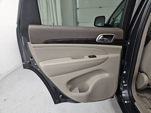 Used 2011 Jeep Grand Cherokee Laredo AWD/4WD image 26