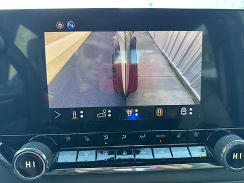 New 2026 Chevrolet Colorado ZR2 w/ Technology Package AWD/4WD image 32