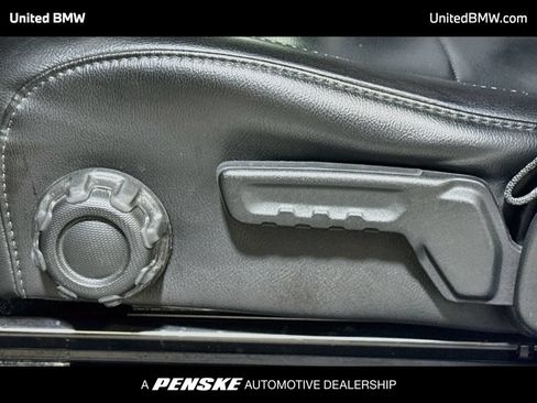 Used 2018 Jeep Wrangler Unlimited Sahara AWD/4WD image 4