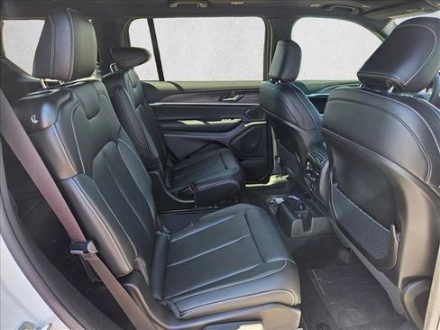 New 2026 Jeep Grand Cherokee L Limited RWD image 17