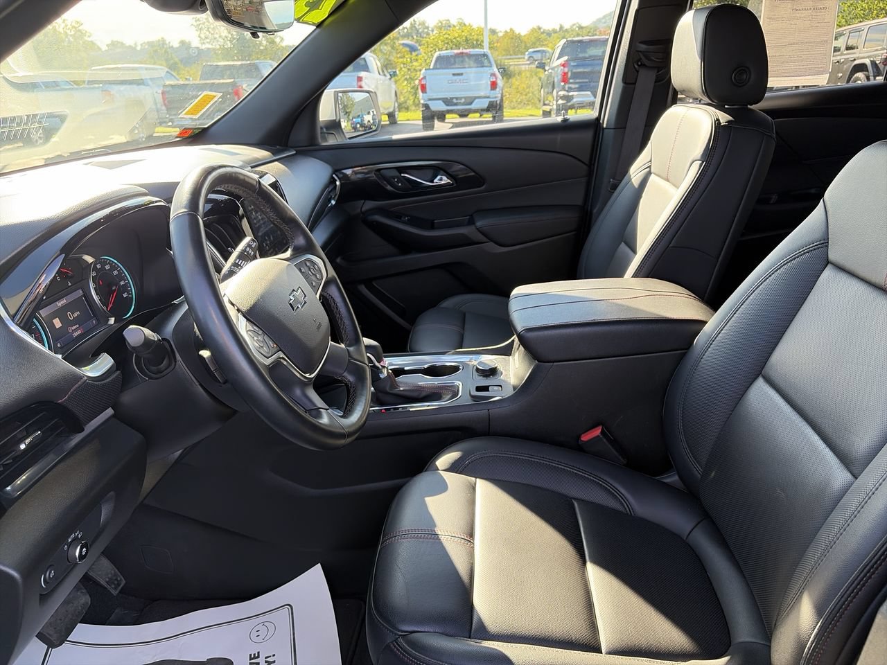 Used 2023 Chevrolet Traverse RS AWD/4WD image 22