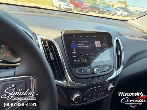 Used 2024 Chevrolet Equinox LT AWD/4WD image 11