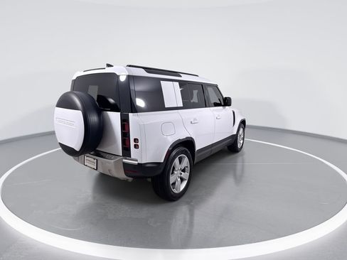 Used 2025 Land Rover Defender 110 S AWD/4WD image 8
