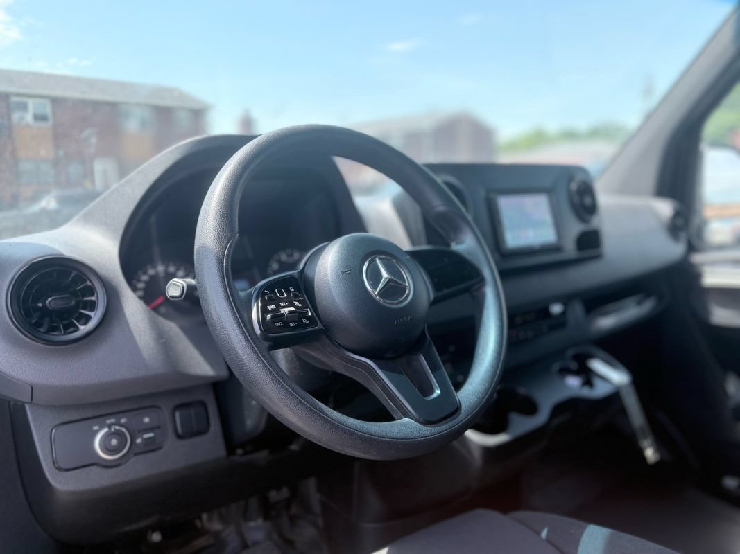 Used 2019 Mercedes-Benz Sprinter 1500 image 21