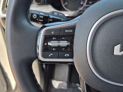 Used 2022 Kia Sorento EX w/ Panoramic Sunroof Package FWD image 30