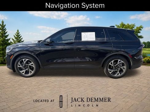 Used 2024 Lincoln Nautilus Premier w/ Equipment Group 102A AWD/4WD image 4