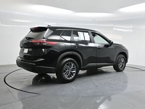 Used 2024 Nissan Rogue S image 36