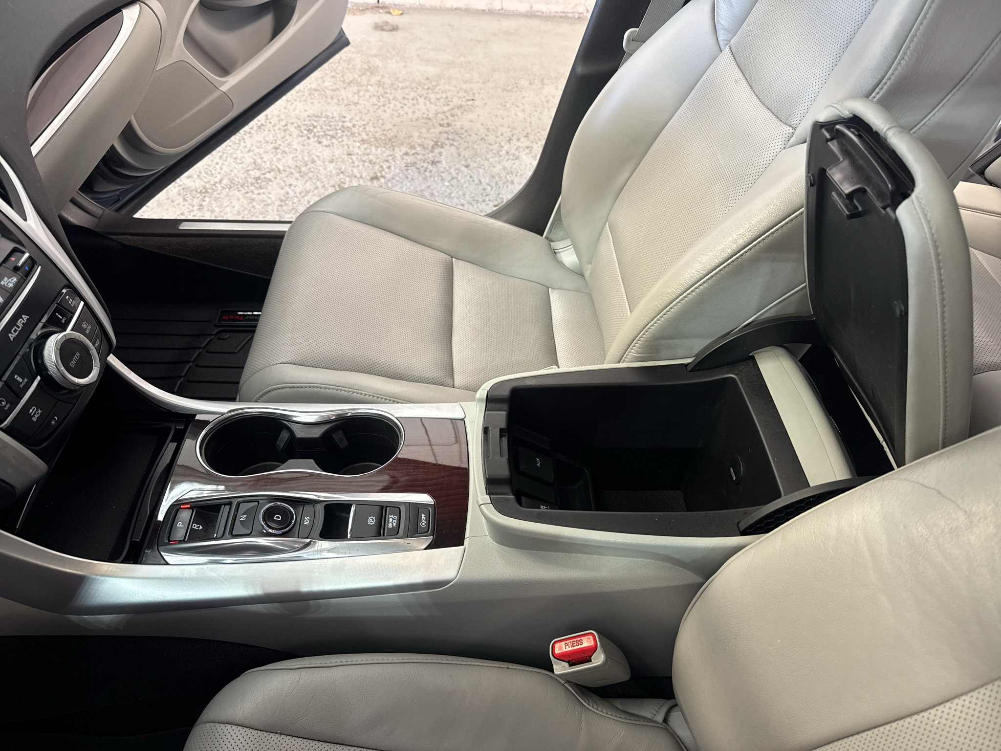 Used 2015 Acura TLX w/ Technology Package AWD/4WD image 23