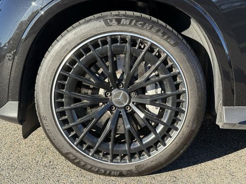 Certified 2025 Mercedes-Benz GLC 43 AMG 4MATIC image 15