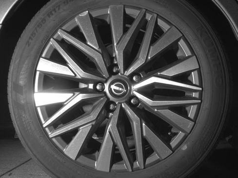 Used 2025 Nissan Altima 2.5 SV FWD image 15