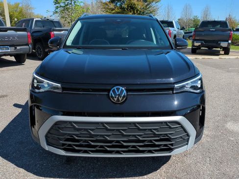 Used 2025 Volkswagen Taos SE AWD/4WD image 9