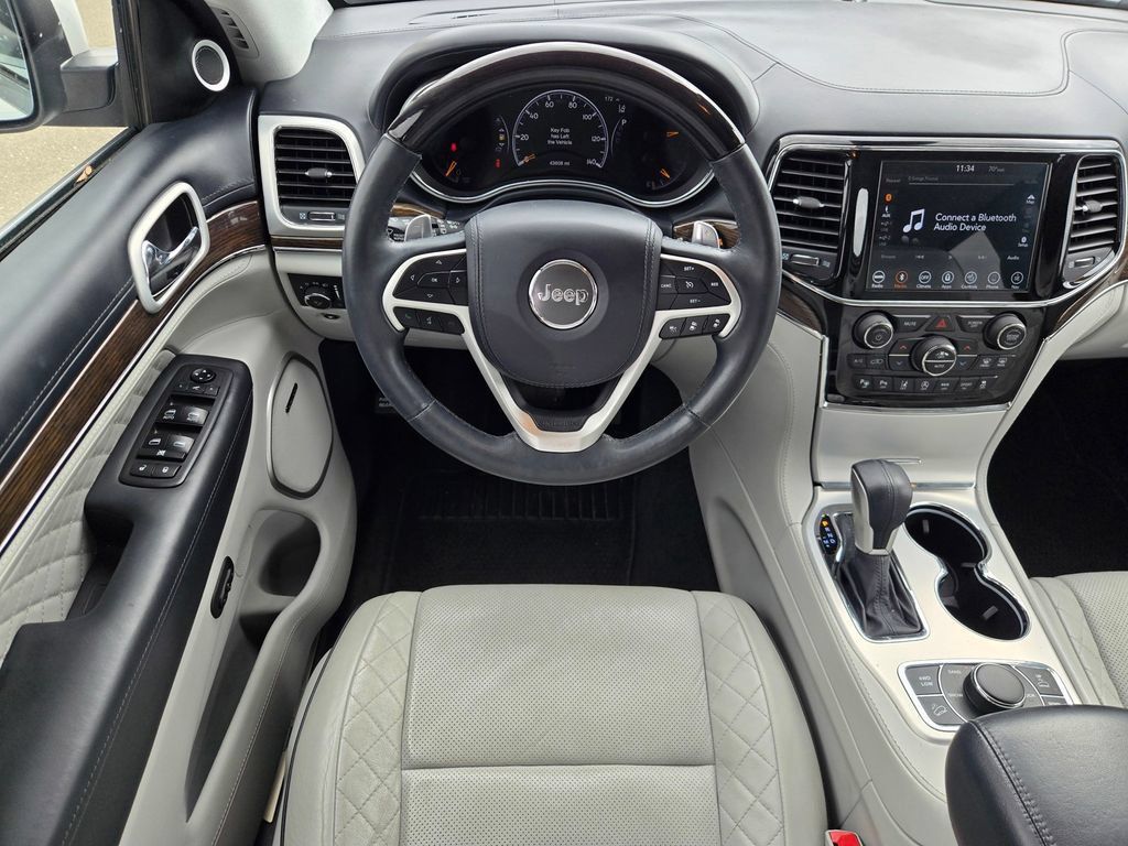 Used 2019 Jeep Grand Cherokee Summit AWD/4WD image 11