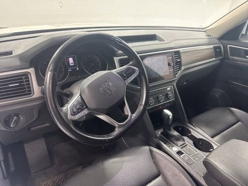 Used 2021 Volkswagen Atlas SE w/ Towing Package FWD image 14