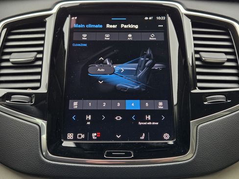 Used 2023 Volvo XC90 T8 Ultimate w/ Lounge Package image 28