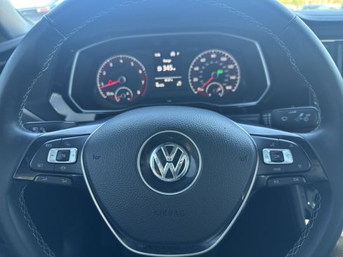 Used 2021 Volkswagen Jetta R-Line image 10