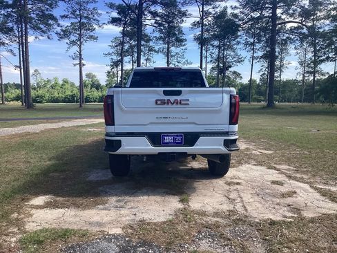 New 2026 GMC Sierra 2500 Denali w/ Denali Reserve Package AWD/4WD image 4