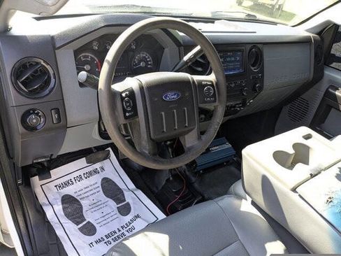 Used 2015 Ford F550 4x4 Regular Cab Super Duty image 24