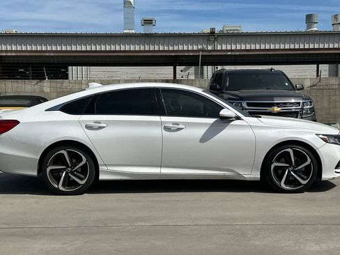 Used 2020 Honda Accord Sport image 9