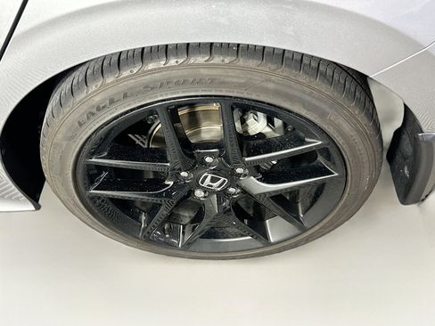 Used 2024 Honda Civic Sport image 11