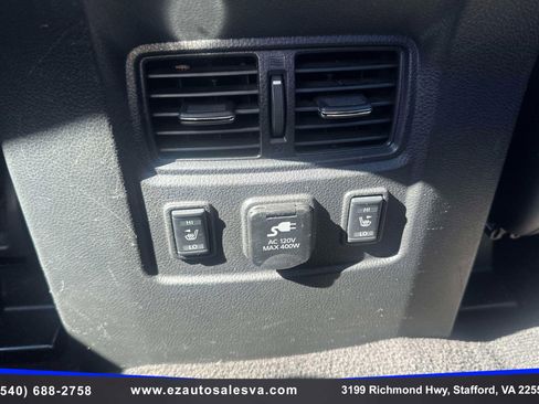 Used 2017 Nissan Titan Platinum Reserve image 22