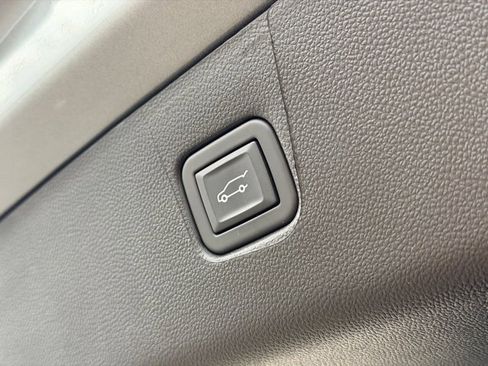 Used 2025 Chevrolet Blazer LT image 26