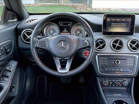 Used 2016 Mercedes-Benz CLA 250 4MATIC image 7