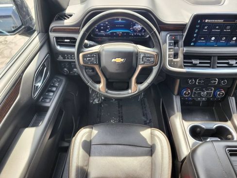 Used 2023 Chevrolet Tahoe High Country AWD/4WD image 11