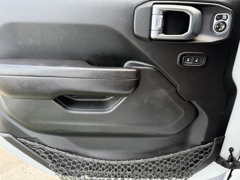 Used 2019 Jeep Wrangler Unlimited Sport S image 25