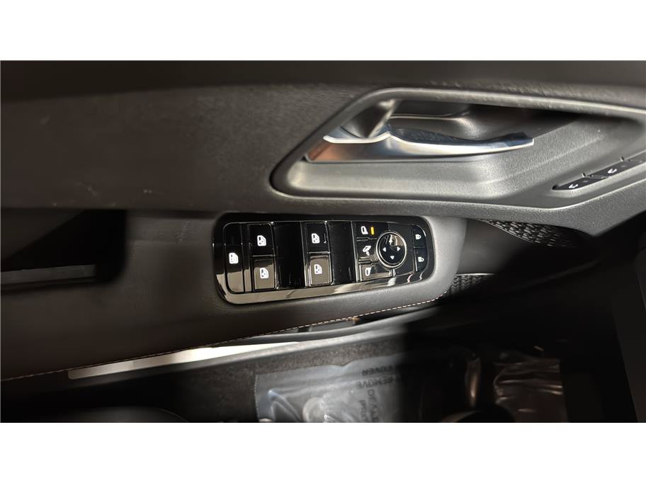 Used 2024 Nissan Ariya AWD image 39