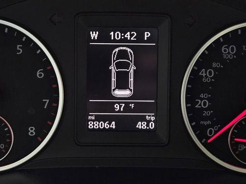 Used 2017 Volkswagen Tiguan Wolfsburg Edition FWD image 10