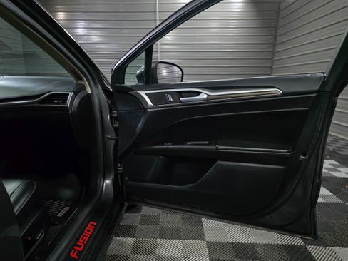 Used 2020 Ford Fusion SEL image 33