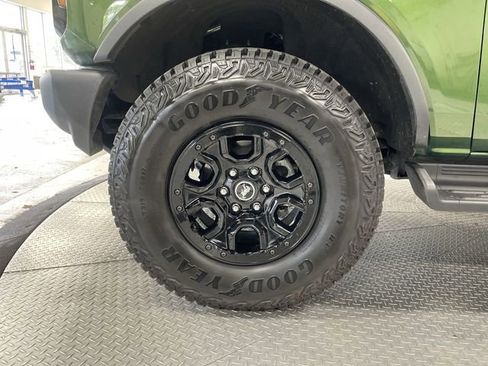Used 2025 Ford Bronco Outer Banks w/ Sasquatch Package AWD/4WD image 10