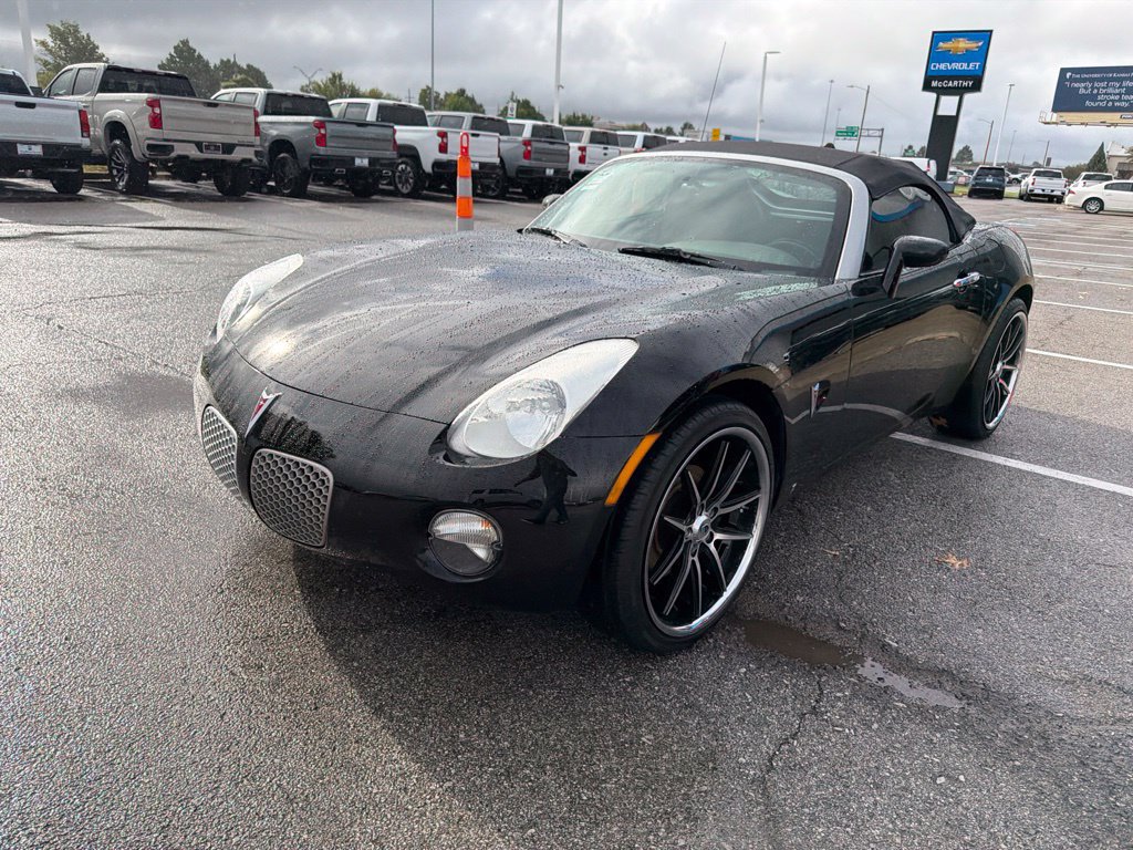 Used 2007 Pontiac Solstice Convertible w/ Premium Package RWD image 7