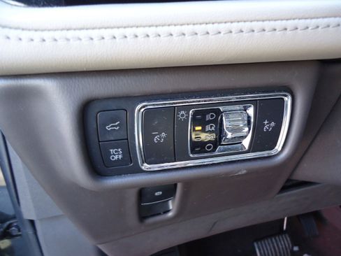 Used 2022 Lincoln Nautilus AWD w/ Premium Package image 14