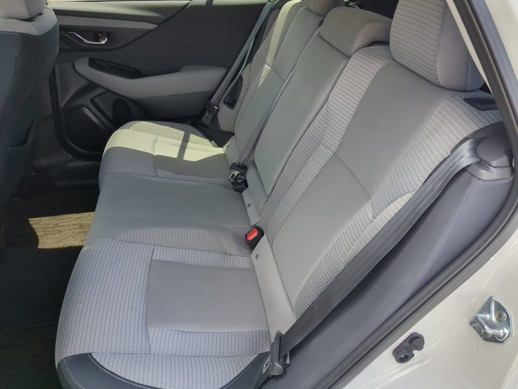 Used 2025 Subaru Outback Premium AWD/4WD image 16