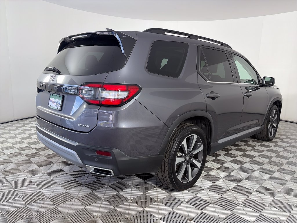 Used 2023 Honda Pilot Elite image 7