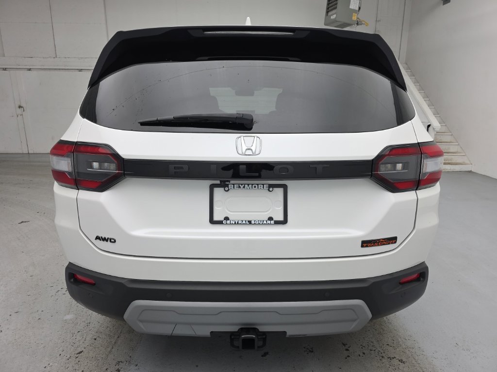 Used 2024 Honda Pilot TrailSport image 10