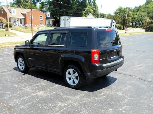 Used 2011 Jeep Patriot Latitude AWD/4WD image 8