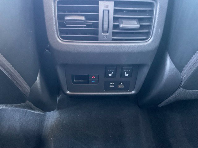 Used 2022 Nissan Rogue Platinum w/ Head-Up Display Package AWD/4WD image 15